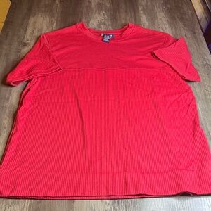Avenue Red Short Sleeve Women's Tee